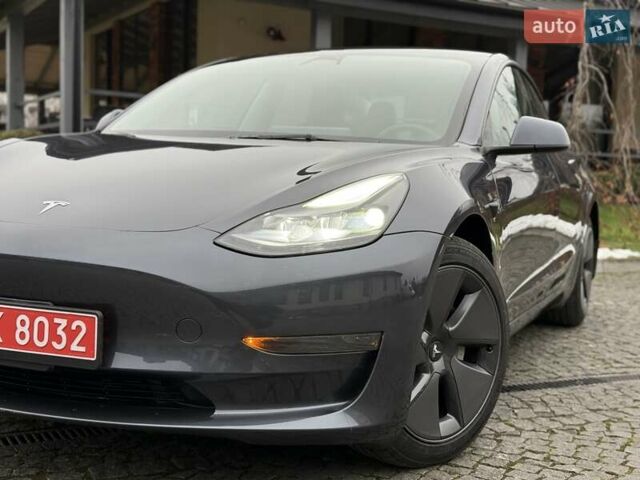 Серый Тесла Модель 3, объемом двигателя 0 л и пробегом 46 тыс. км за 20000 $, фото 53 на Automoto.ua