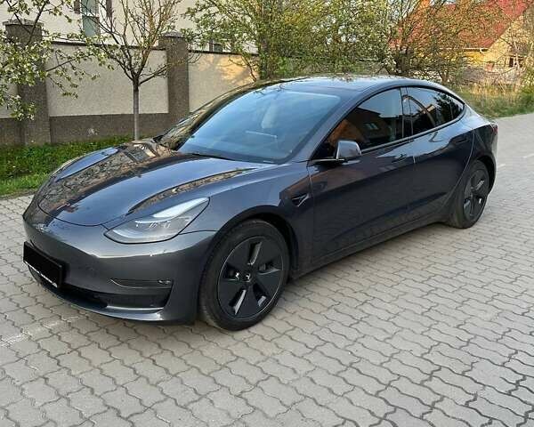 Сірий Тесла Модель 3, об'ємом двигуна 0 л та пробігом 28 тис. км за 23500 $, фото 2 на Automoto.ua