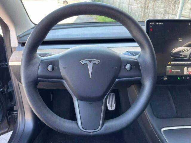 Серый Тесла Модель 3, объемом двигателя 0 л и пробегом 44 тыс. км за 13000 $, фото 4 на Automoto.ua