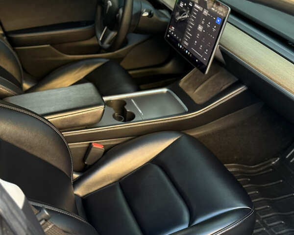 Серый Тесла Модель 3, объемом двигателя 0 л и пробегом 89 тыс. км за 22400 $, фото 11 на Automoto.ua