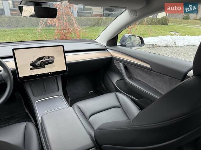 Серый Тесла Модель 3, объемом двигателя 0 л и пробегом 46 тыс. км за 20000 $, фото 107 на Automoto.ua