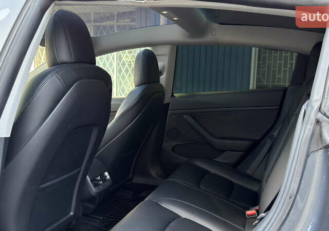 Сірий Тесла Модель 3, об'ємом двигуна 0 л та пробігом 88 тис. км за 18100 $, фото 33 на Automoto.ua