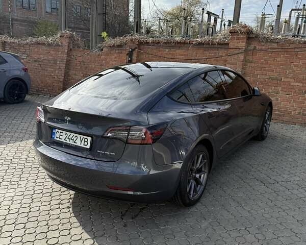 Серый Тесла Модель 3, объемом двигателя 0 л и пробегом 69 тыс. км за 22500 $, фото 6 на Automoto.ua