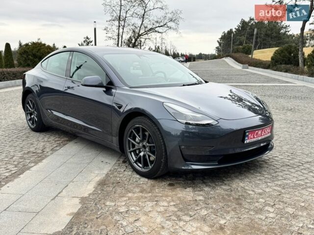 Серый Тесла Модель 3, объемом двигателя 0 л и пробегом 77 тыс. км за 18500 $, фото 16 на Automoto.ua