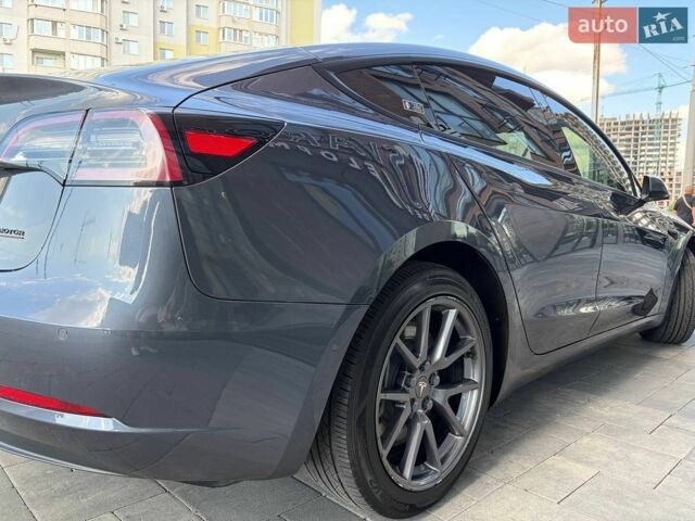 Сірий Тесла Модель 3, об'ємом двигуна 0 л та пробігом 107 тис. км за 23900 $, фото 14 на Automoto.ua