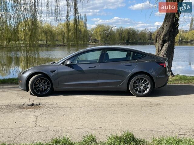 Сірий Тесла Модель 3, об'ємом двигуна 0 л та пробігом 40 тис. км за 22000 $, фото 5 на Automoto.ua