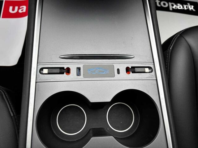 Серый Тесла Модель 3, объемом двигателя 0 л и пробегом 69 тыс. км за 25990 $, фото 21 на Automoto.ua