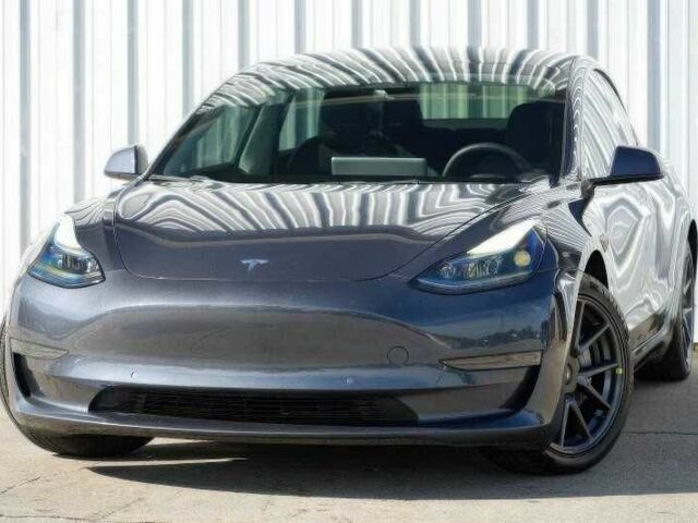 Серый Тесла Модель 3, объемом двигателя 0 л и пробегом 29 тыс. км за 11000 $, фото 2 на Automoto.ua
