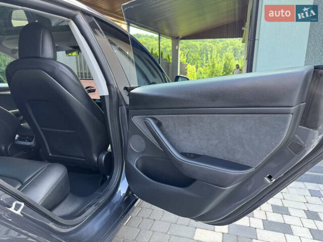 Сірий Тесла Модель 3, об'ємом двигуна 0 л та пробігом 42 тис. км за 22900 $, фото 10 на Automoto.ua