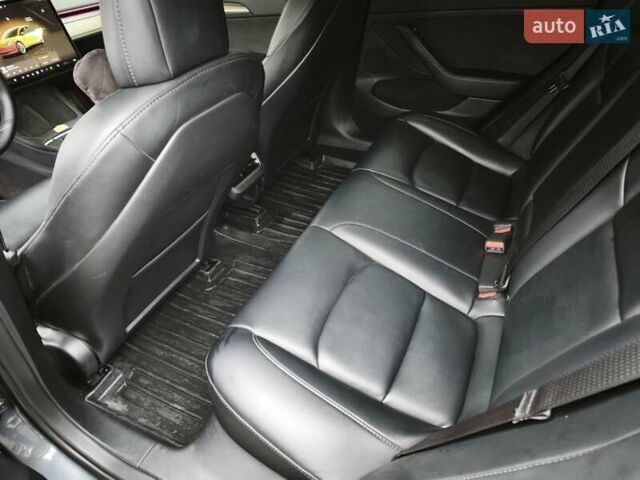 Сірий Тесла Модель 3, об'ємом двигуна 0 л та пробігом 55 тис. км за 18500 $, фото 8 на Automoto.ua