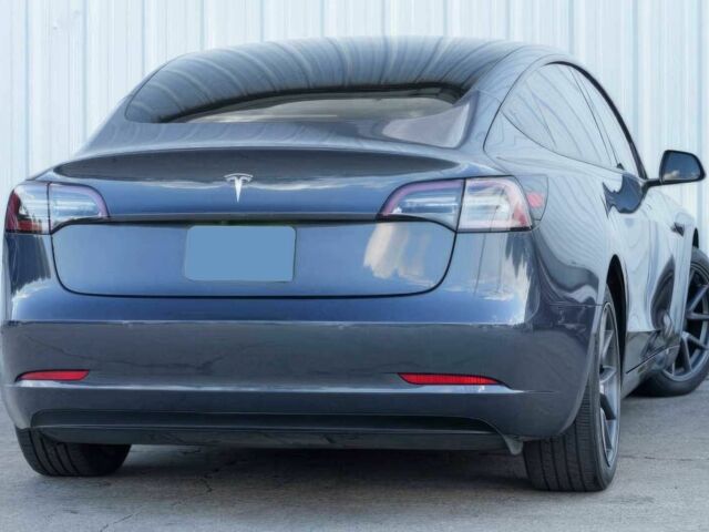 Тесла Модель 3 2022 в Ивано-Франковске на Automoto.ua Серый Тесла Модель 3, объемом двигателя 0 л и пробегом 29 тыс. км за 13600 $, фото 5 на Automoto.ua