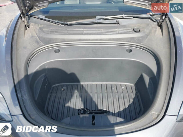 Сірий Тесла Модель 3, об'ємом двигуна 0 л та пробігом 52 тис. км за 22099 $, фото 11 на Automoto.ua