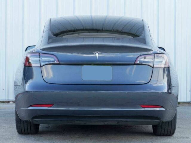 Тесла Модель 3 2022 в Ивано-Франковске на Automoto.ua Серый Тесла Модель 3, объемом двигателя 0 л и пробегом 29 тыс. км за 13600 $, фото 6 на Automoto.ua