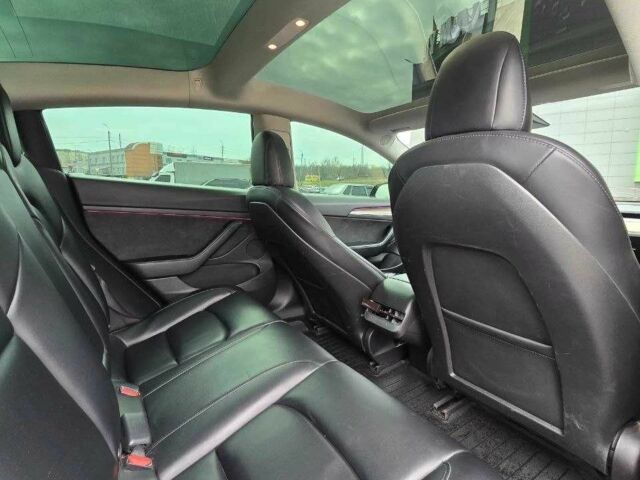 Сірий Тесла Модель 3, об'ємом двигуна 0 л та пробігом 94 тис. км за 20500 $, фото 15 на Automoto.ua