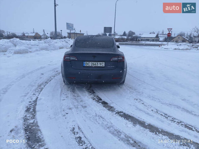 Серый Тесла Модель 3, объемом двигателя 0 л и пробегом 109 тыс. км за 20999 $, фото 5 на Automoto.ua