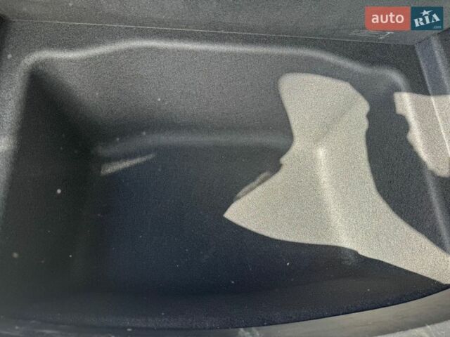 Серый Тесла Модель 3, объемом двигателя 0 л и пробегом 39 тыс. км за 23800 $, фото 12 на Automoto.ua