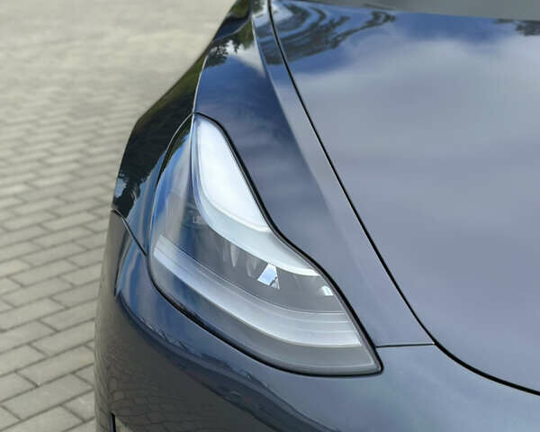 Серый Тесла Модель 3, объемом двигателя 0 л и пробегом 20 тыс. км за 24500 $, фото 4 на Automoto.ua