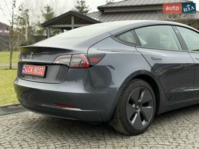 Серый Тесла Модель 3, объемом двигателя 0 л и пробегом 46 тыс. км за 20000 $, фото 10 на Automoto.ua