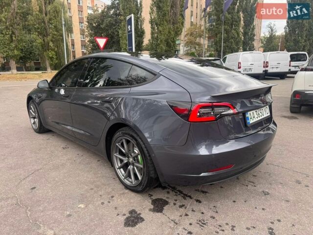 Серый Тесла Модель 3, объемом двигателя 0 л и пробегом 62 тыс. км за 19000 $, фото 2 на Automoto.ua