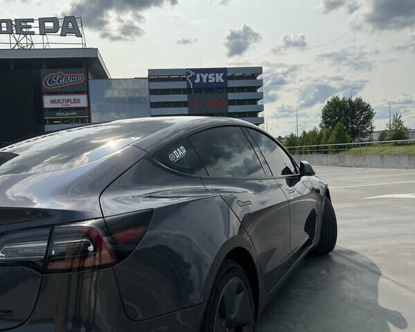 Тесла Модель 3 2022 в Киеве на Automoto.ua Серый Тесла Модель 3, объемом двигателя 0 л и пробегом 101 тыс. км за 25000 $, фото 4 на Automoto.ua