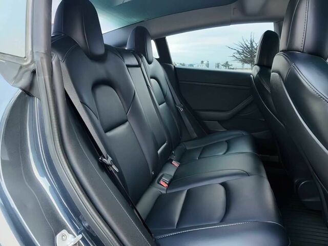 Сірий Тесла Модель 3, об'ємом двигуна 0 л та пробігом 18 тис. км за 7895 $, фото 10 на Automoto.ua
