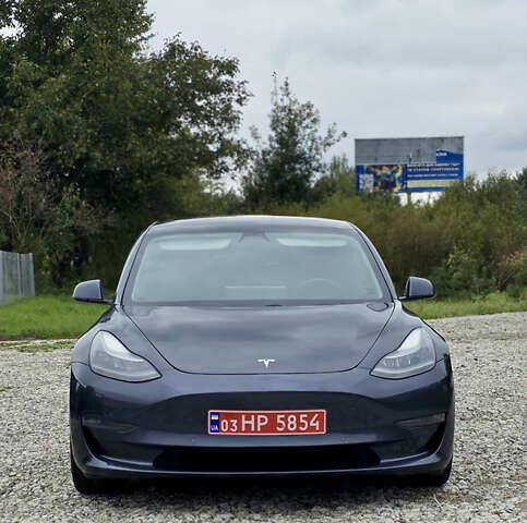 Тесла Модель 3 2022 в Кривом Роге на Automoto.ua Серый Тесла Модель 3, объемом двигателя 0 л и пробегом 123 тыс. км за 21000 $, фото 2 на Automoto.ua