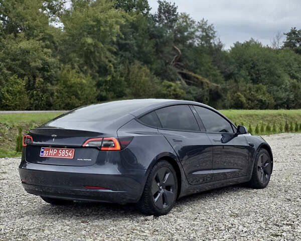 Тесла Модель 3 2022 в Кривом Роге на Automoto.ua Серый Тесла Модель 3, объемом двигателя 0 л и пробегом 123 тыс. км за 21000 $, фото 6 на Automoto.ua