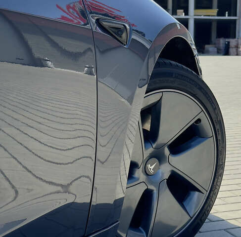 Серый Тесла Модель 3, объемом двигателя 0 л и пробегом 20 тыс. км за 24500 $, фото 45 на Automoto.ua