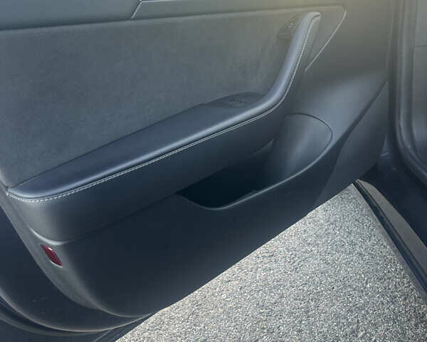 Сірий Тесла Модель 3, об'ємом двигуна 0 л та пробігом 59 тис. км за 21900 $, фото 8 на Automoto.ua