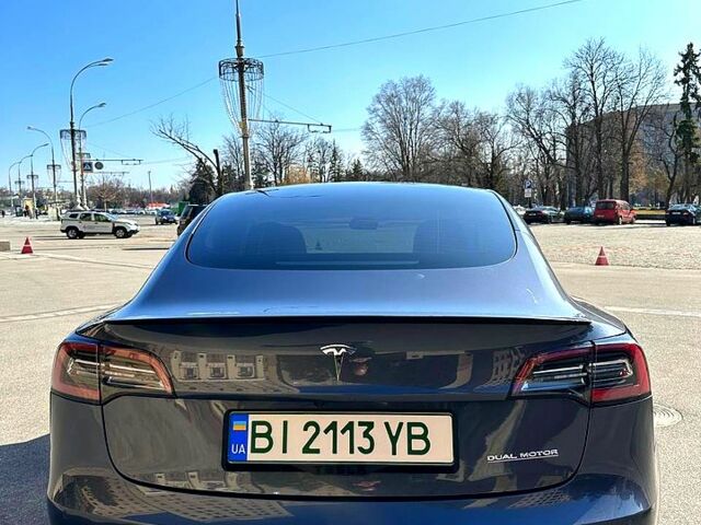 Серый Тесла Модель 3, объемом двигателя 0.36 л и пробегом 62 тыс. км за 23500 $, фото 6 на Automoto.ua