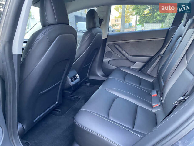 Сірий Тесла Модель 3, об'ємом двигуна 0 л та пробігом 53 тис. км за 22000 $, фото 9 на Automoto.ua