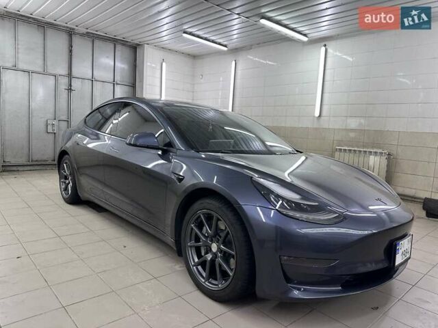 Серый Тесла Модель 3, объемом двигателя 0 л и пробегом 57 тыс. км за 19999 $, фото 10 на Automoto.ua