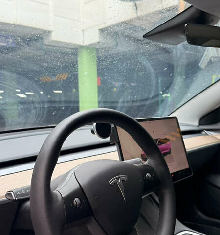 Сірий Тесла Модель 3, об'ємом двигуна 0 л та пробігом 62 тис. км за 21000 $, фото 1 на Automoto.ua