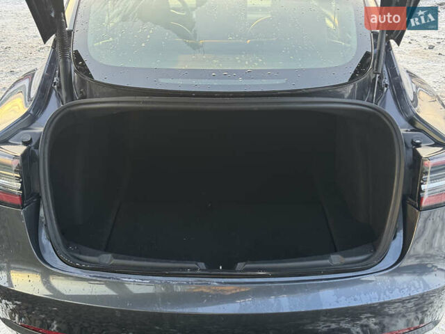 Серый Тесла Модель 3, объемом двигателя 0 л и пробегом 226 тыс. км за 16900 $, фото 25 на Automoto.ua