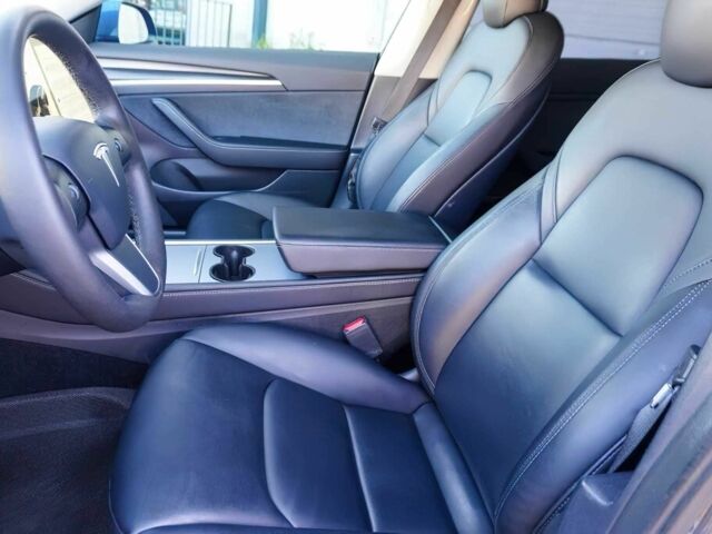 Сірий Тесла Модель 3, об'ємом двигуна 0 л та пробігом 17 тис. км за 9896 $, фото 10 на Automoto.ua