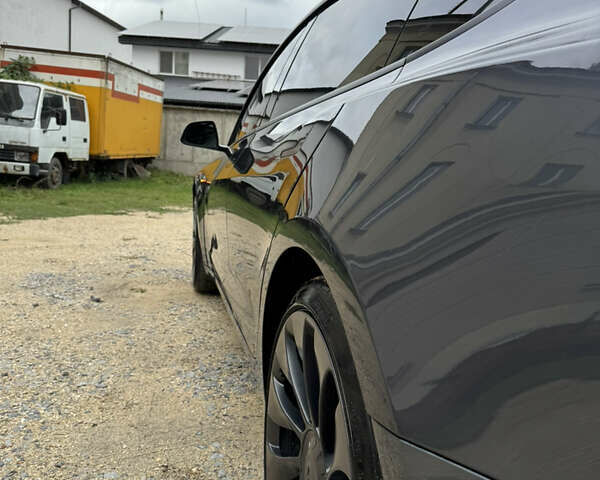 Сірий Тесла Модель 3, об'ємом двигуна 0 л та пробігом 51 тис. км за 26500 $, фото 4 на Automoto.ua