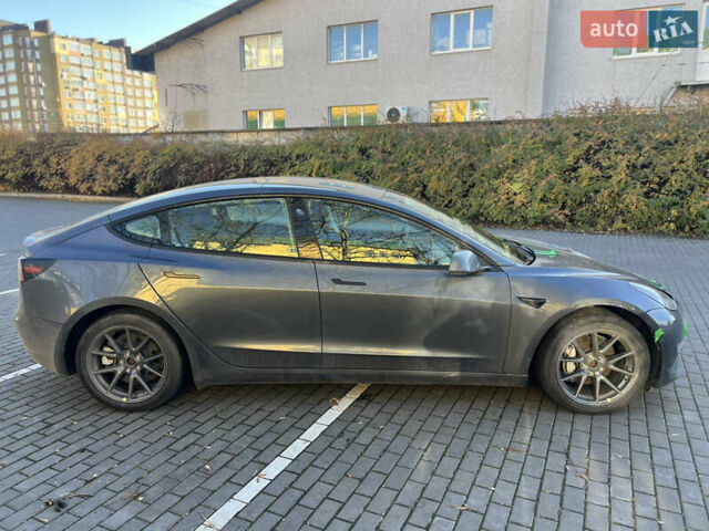 Сірий Тесла Модель 3, об'ємом двигуна 0 л та пробігом 81 тис. км за 18555 $, фото 6 на Automoto.ua