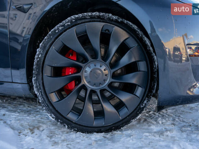 Серый Тесла Модель 3, объемом двигателя 0 л и пробегом 36 тыс. км за 23500 $, фото 5 на Automoto.ua