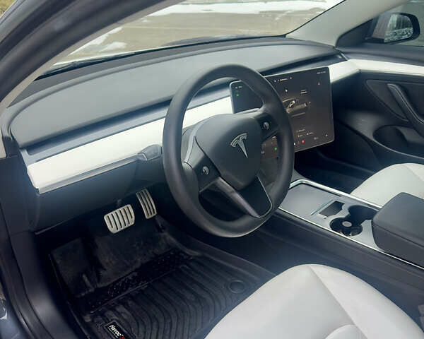 Серый Тесла Модель 3, объемом двигателя 0 л и пробегом 71 тыс. км за 24500 $, фото 6 на Automoto.ua