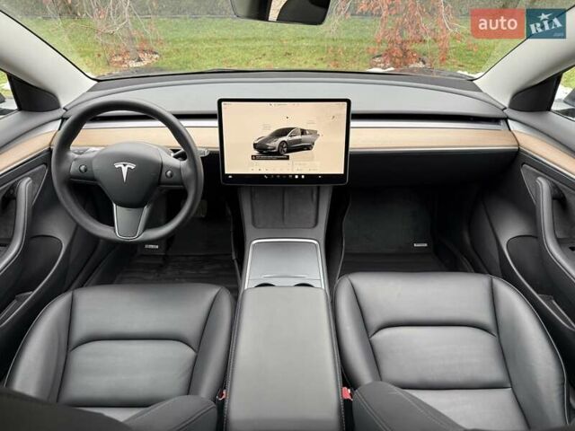Серый Тесла Модель 3, объемом двигателя 0 л и пробегом 46 тыс. км за 20000 $, фото 97 на Automoto.ua