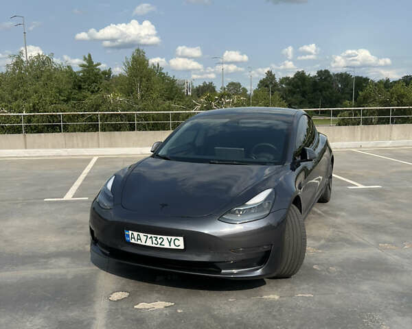 Тесла Модель 3 2022 в Киеве на Automoto.ua Серый Тесла Модель 3, объемом двигателя 0 л и пробегом 101 тыс. км за 25000 $, фото 1 на Automoto.ua