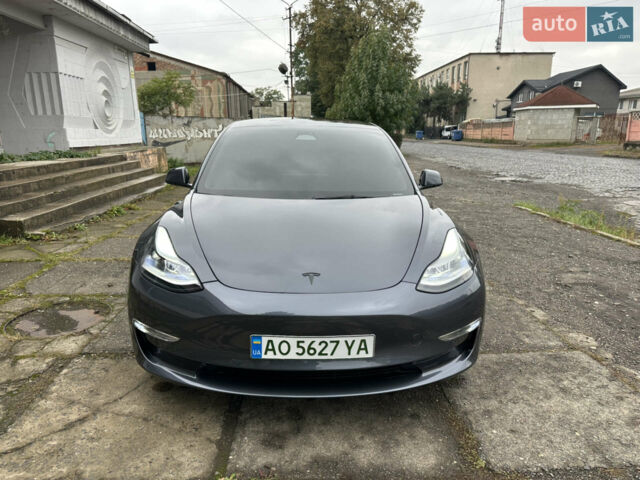Серый Тесла Модель 3, объемом двигателя 0 л и пробегом 68 тыс. км за 25900 $, фото 3 на Automoto.ua