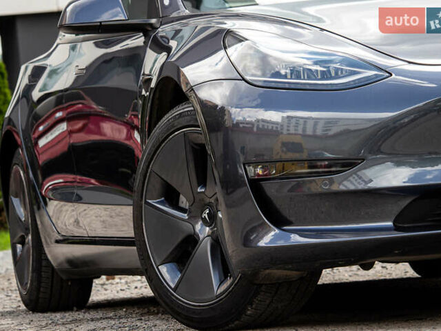 Сірий Тесла Модель 3, об'ємом двигуна 0 л та пробігом 33 тис. км за 24000 $, фото 1 на Automoto.ua