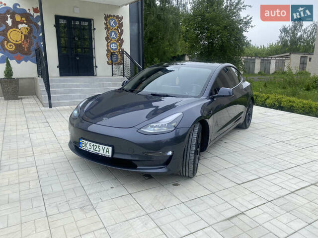 Сірий Тесла Модель 3, об'ємом двигуна 0 л та пробігом 39 тис. км за 19999 $, фото 2 на Automoto.ua