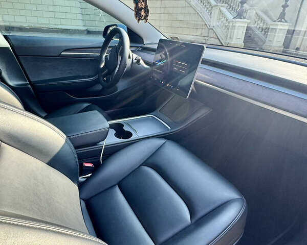 Сірий Тесла Модель 3, об'ємом двигуна 0 л та пробігом 53 тис. км за 22000 $, фото 27 на Automoto.ua