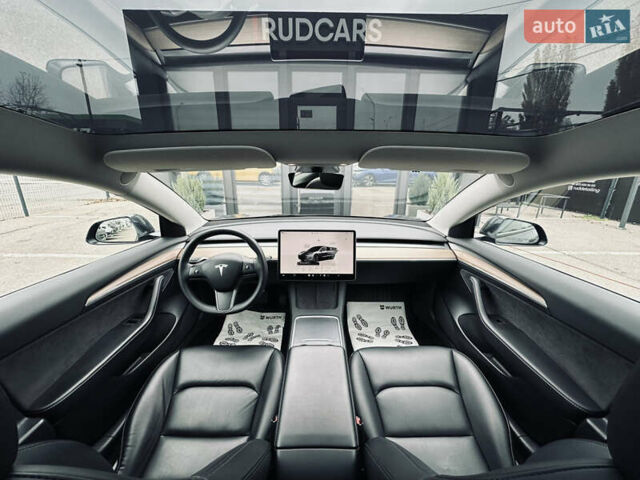 Серый Тесла Модель 3, объемом двигателя 0 л и пробегом 53 тыс. км за 18999 $, фото 39 на Automoto.ua