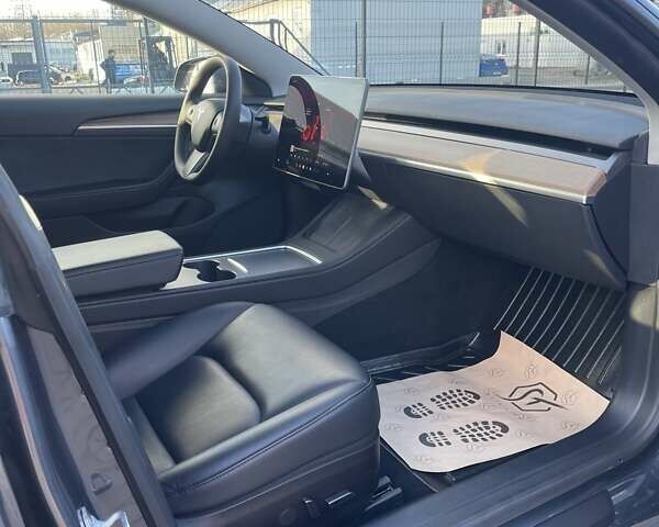 Серый Тесла Модель 3, объемом двигателя 0 л и пробегом 73 тыс. км за 22000 $, фото 36 на Automoto.ua