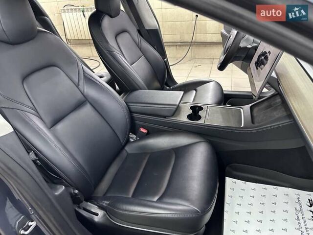 Серый Тесла Модель 3, объемом двигателя 0 л и пробегом 57 тыс. км за 19999 $, фото 27 на Automoto.ua