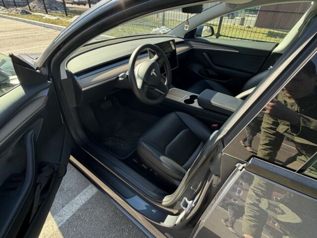 Сірий Тесла Модель 3, об'ємом двигуна 0 л та пробігом 67 тис. км за 18000 $, фото 4 на Automoto.ua