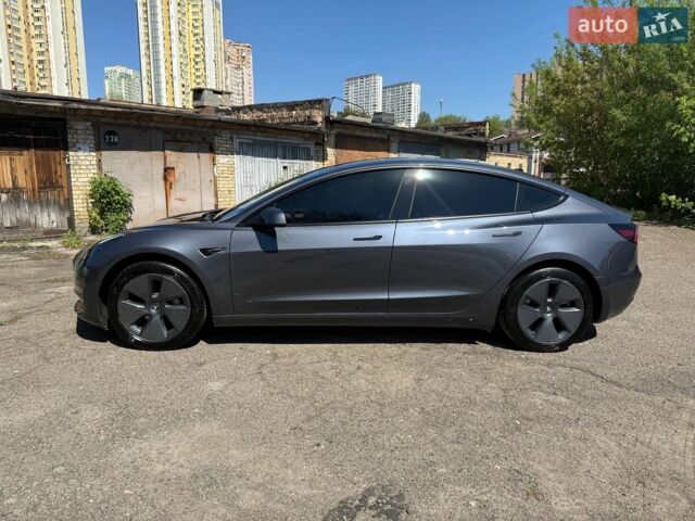 Серый Тесла Модель 3, объемом двигателя 0 л и пробегом 107 тыс. км за 20500 $, фото 2 на Automoto.ua